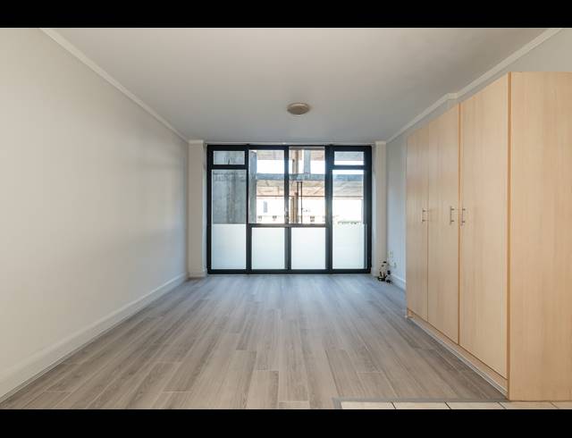 BEDROOM STUDIO APARTMENT TO LET IN CAPE TOWN CITY CENTRE